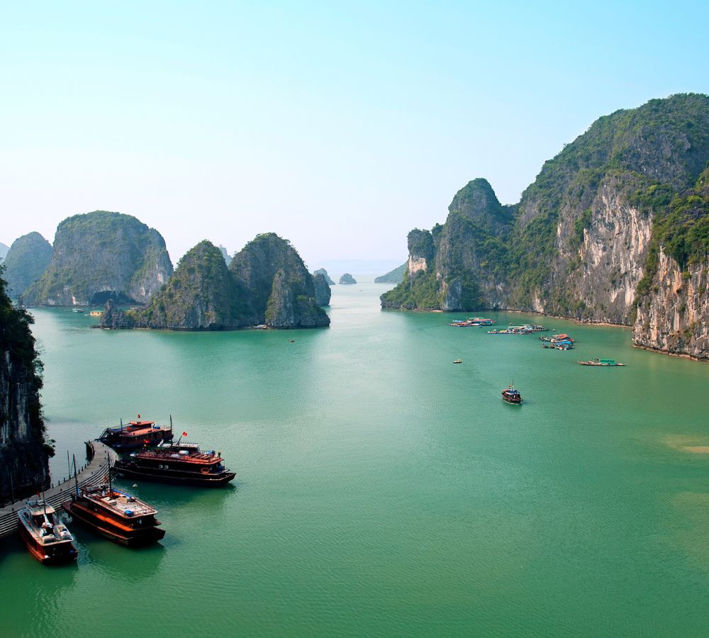 halong bay in vietnam